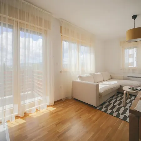 Highlander 아파트 *