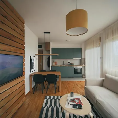 Highlander 아파트 즐라티보