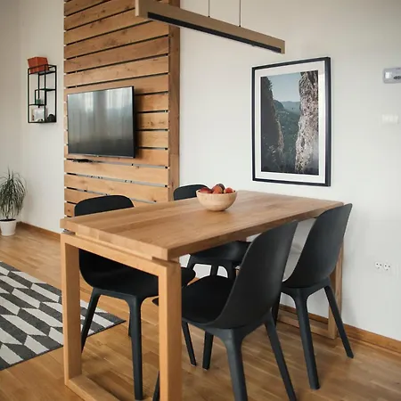 Highlander 아파트 즐라티보