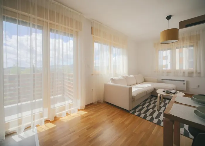 Highlander - Sa Garaznim Mestom Apartment *