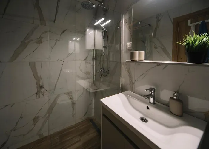 Highlander - Sa Garaznim Mestom Apartment